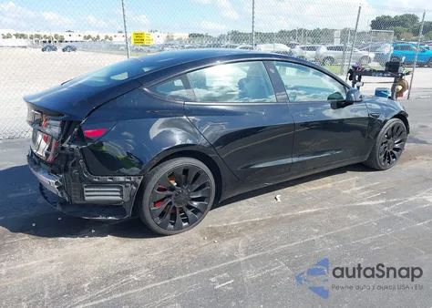 2022 Tesla Model 3 Performance Dual Motor All-Wheel Drive z USA, uszkodzony, nr VIN 5YJ3E1EC2NF204668